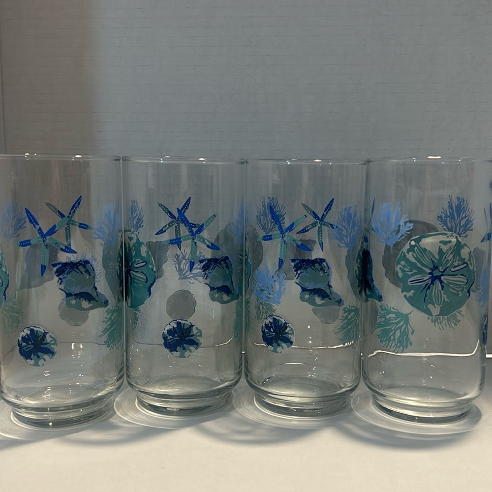 Glass cups